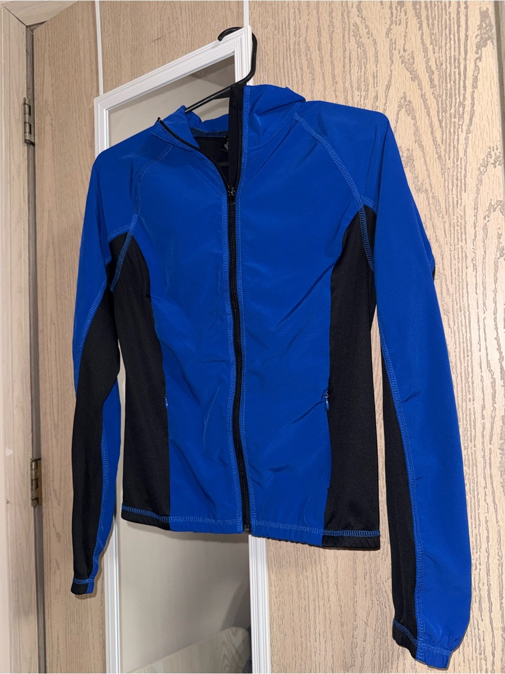 Black & Blue Women’s Running Jacket